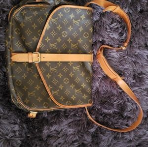 Louis Vuitton Saumur 35